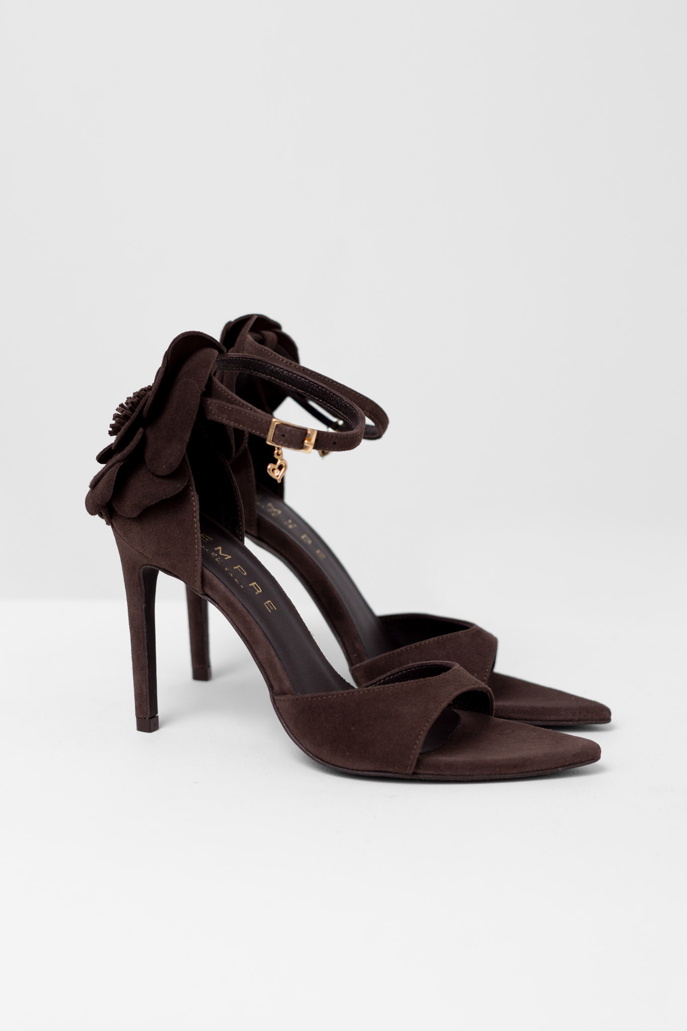 1b00b165da4efa35ac85e0124281087c