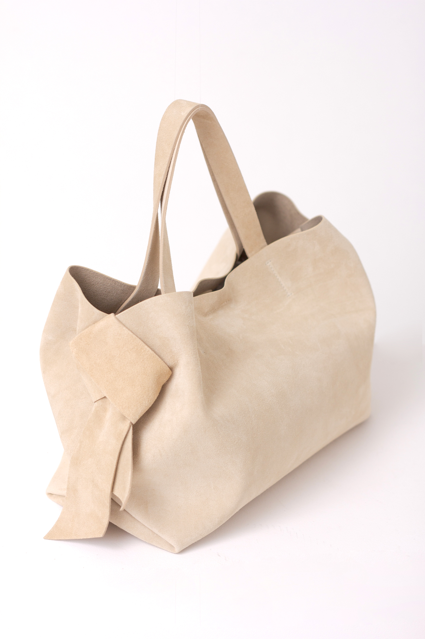 2427b7bd963a30931afbbb88f372116d