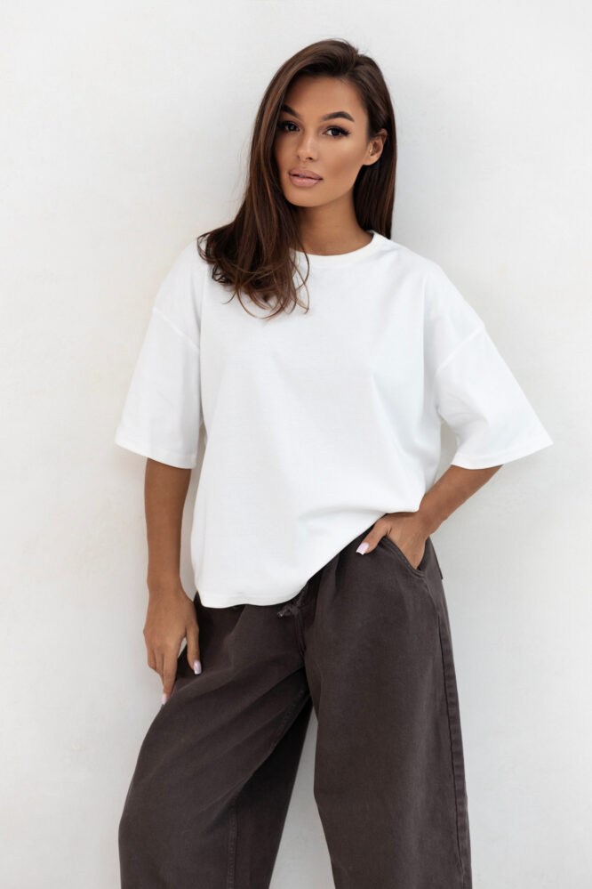 T-shirt OVER White