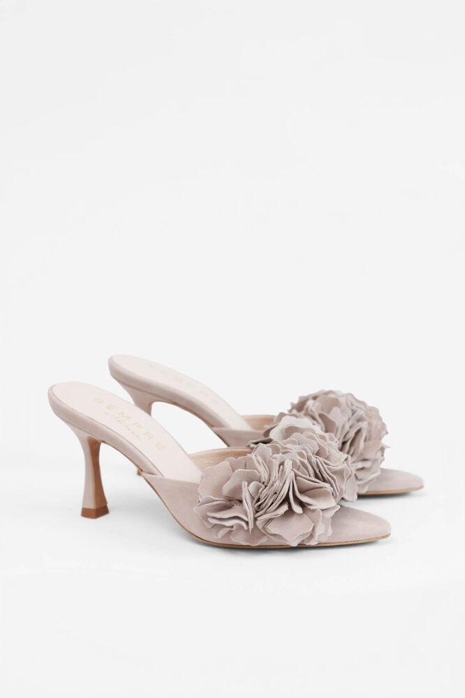ARKADIA Beige flip-flops